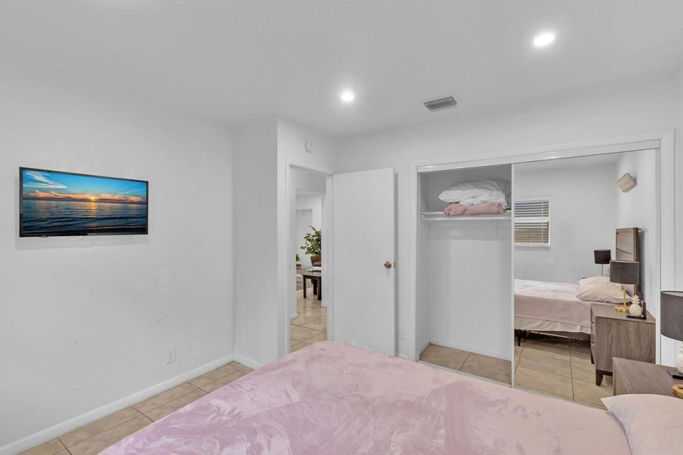 2 Bedroom House Minutes From Beach And Casino Db1 Dania Beach Kültér fotó