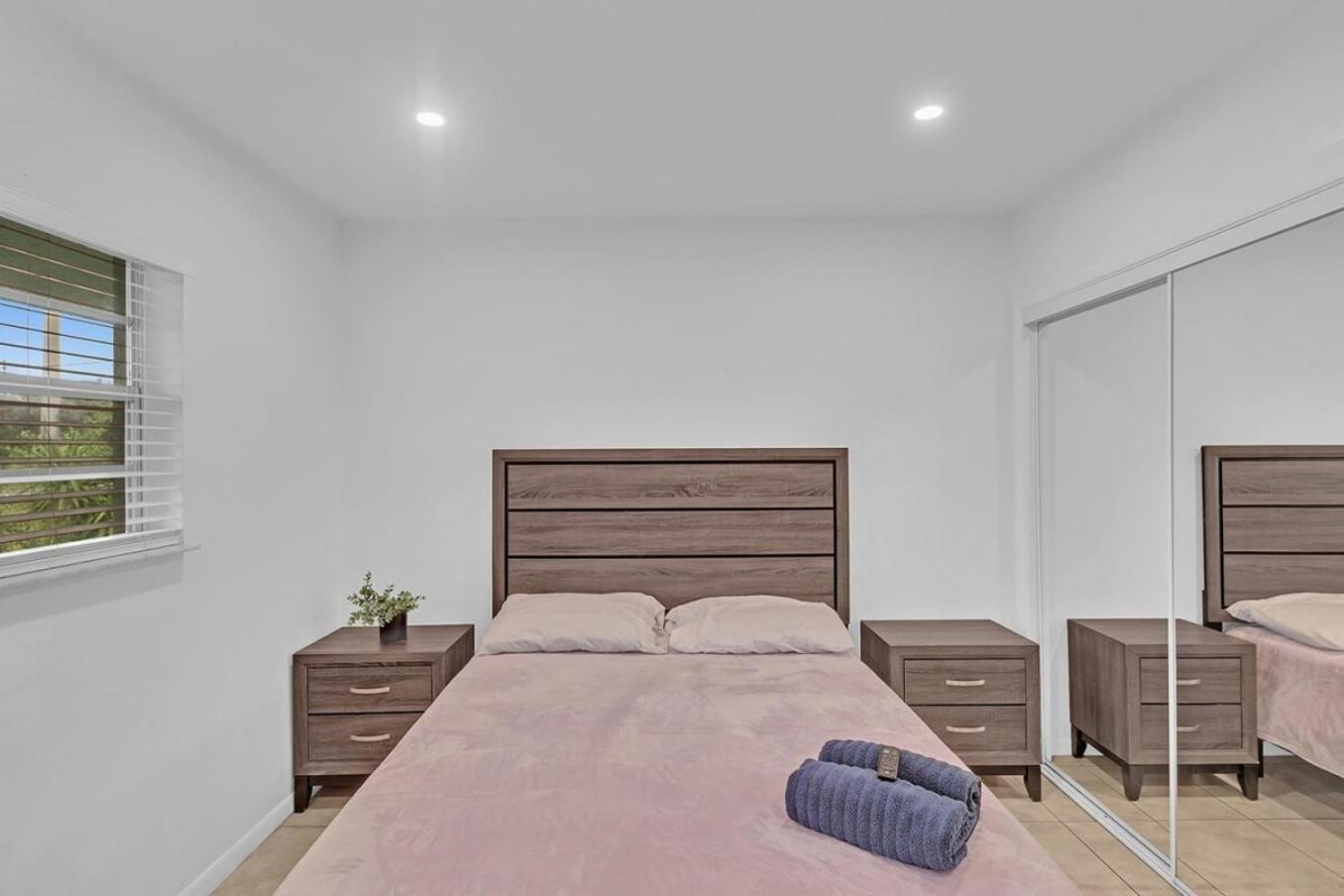 2 Bedroom House Minutes From Beach And Casino Db1 Dania Beach Kültér fotó