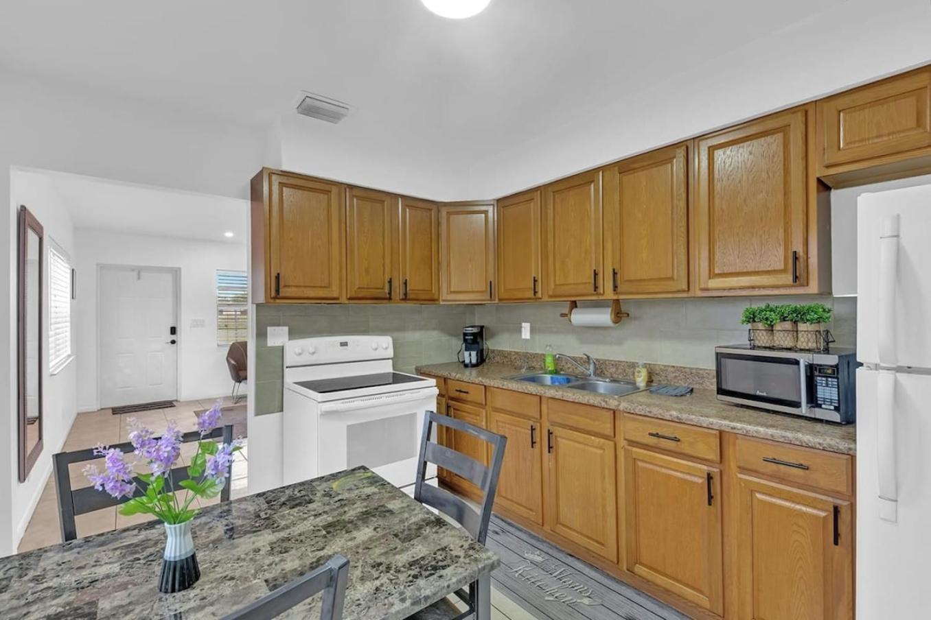 2 Bedroom House Minutes From Beach And Casino Db1 Dania Beach Kültér fotó